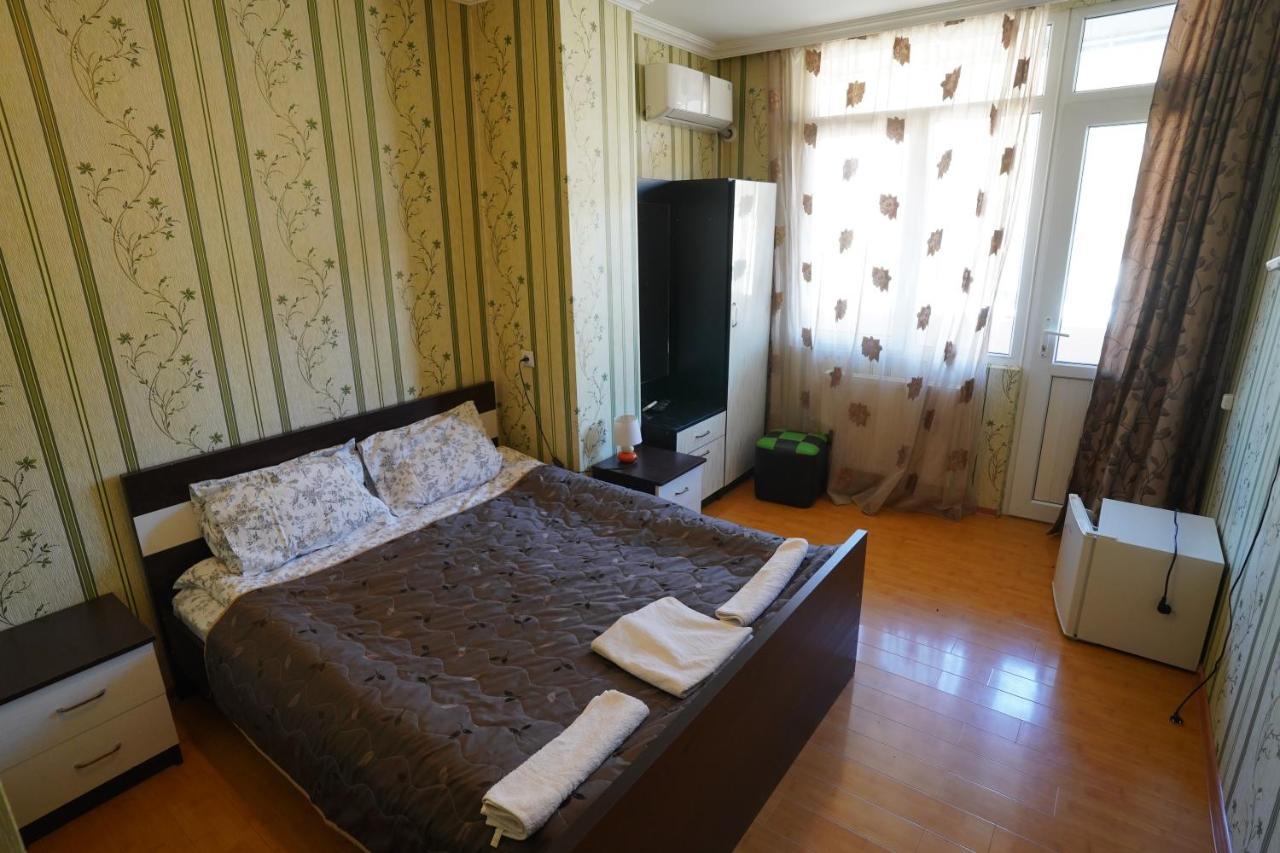 Imperator 1 Hotel Кутаиси Экстерьер фото