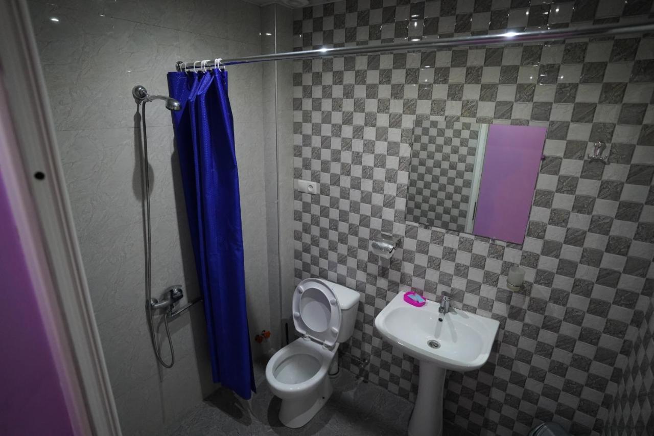 Imperator 1 Hotel Кутаиси Экстерьер фото