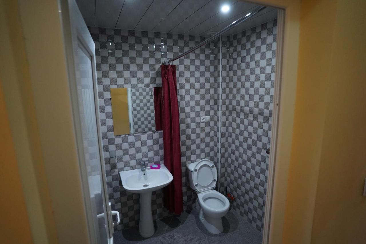 Imperator 1 Hotel Кутаиси Экстерьер фото