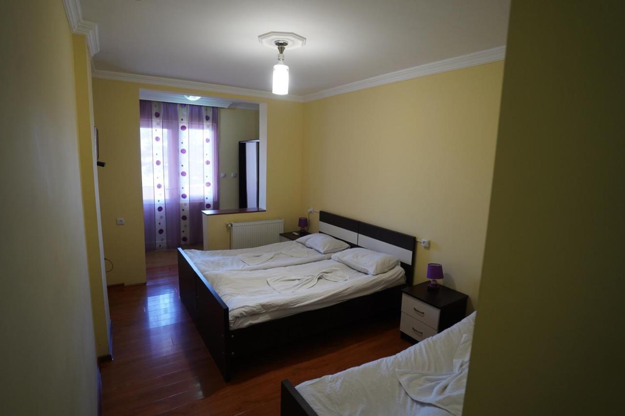 Imperator 1 Hotel Кутаиси Экстерьер фото