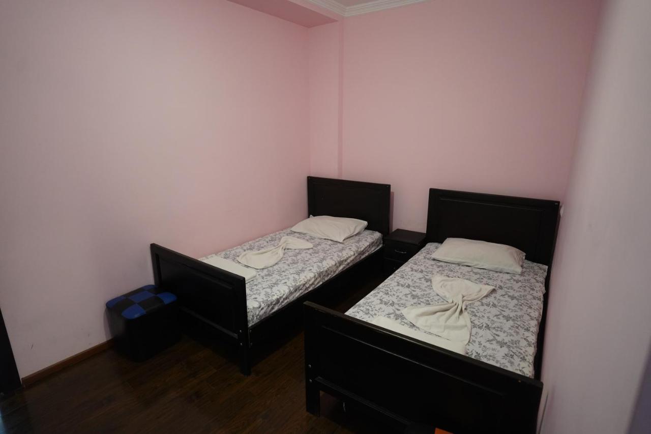 Imperator 1 Hotel Кутаиси Экстерьер фото