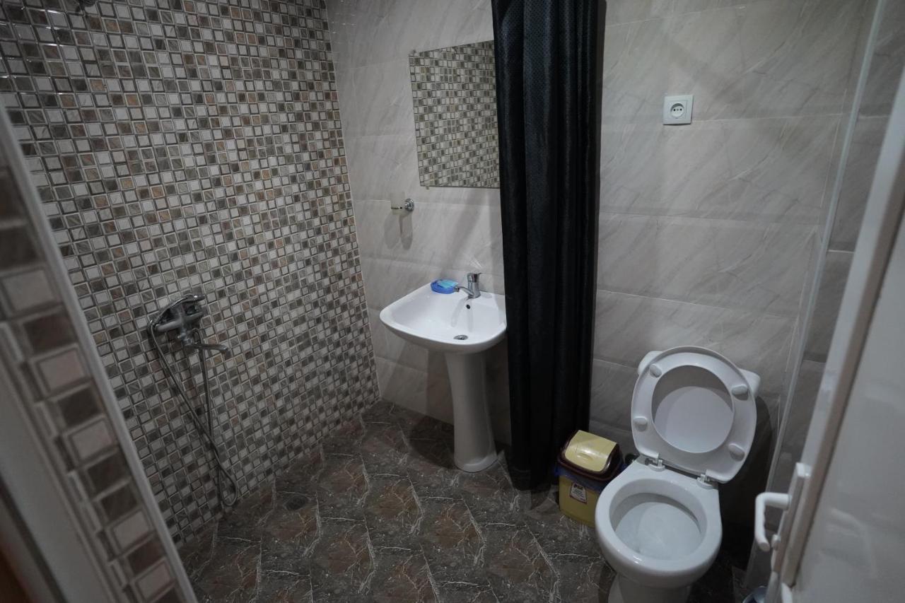 Imperator 1 Hotel Кутаиси Экстерьер фото
