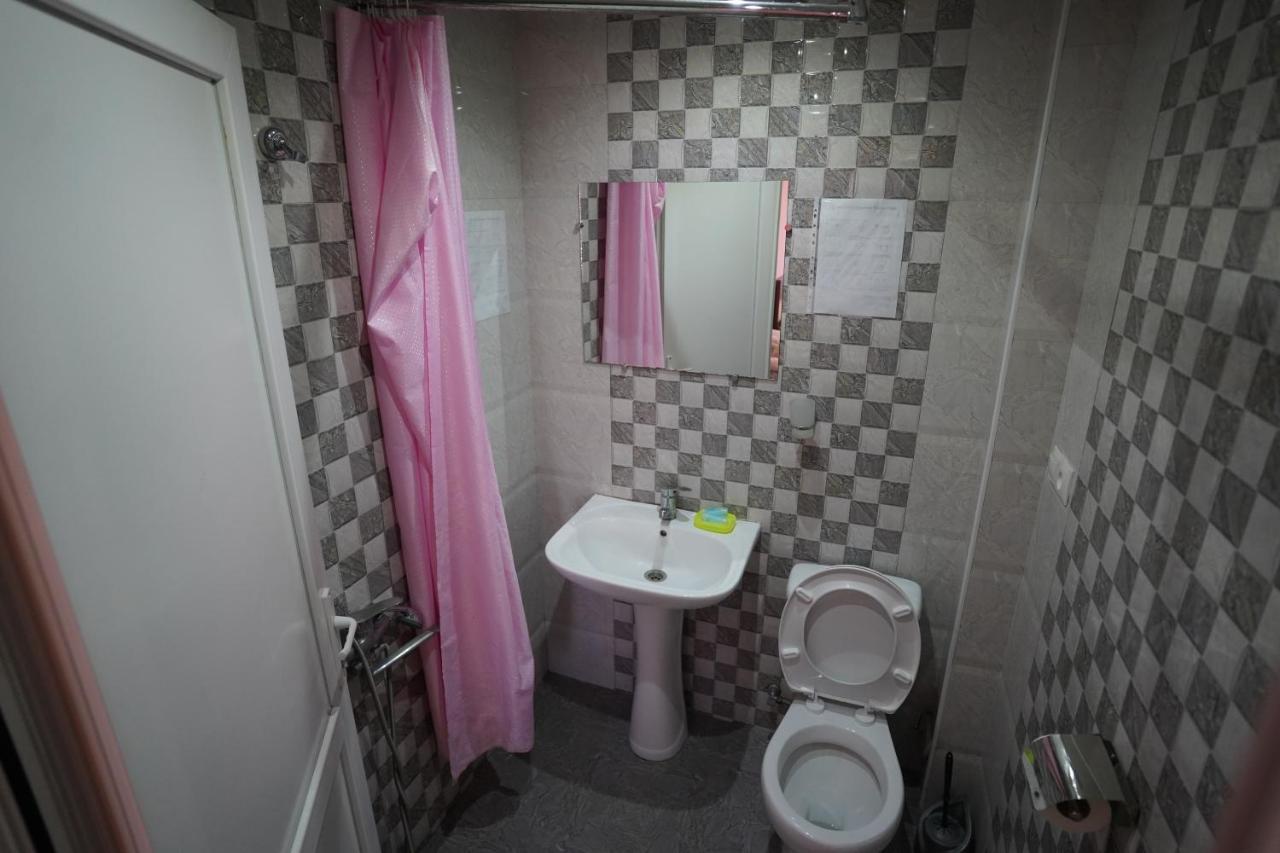 Imperator 1 Hotel Кутаиси Экстерьер фото
