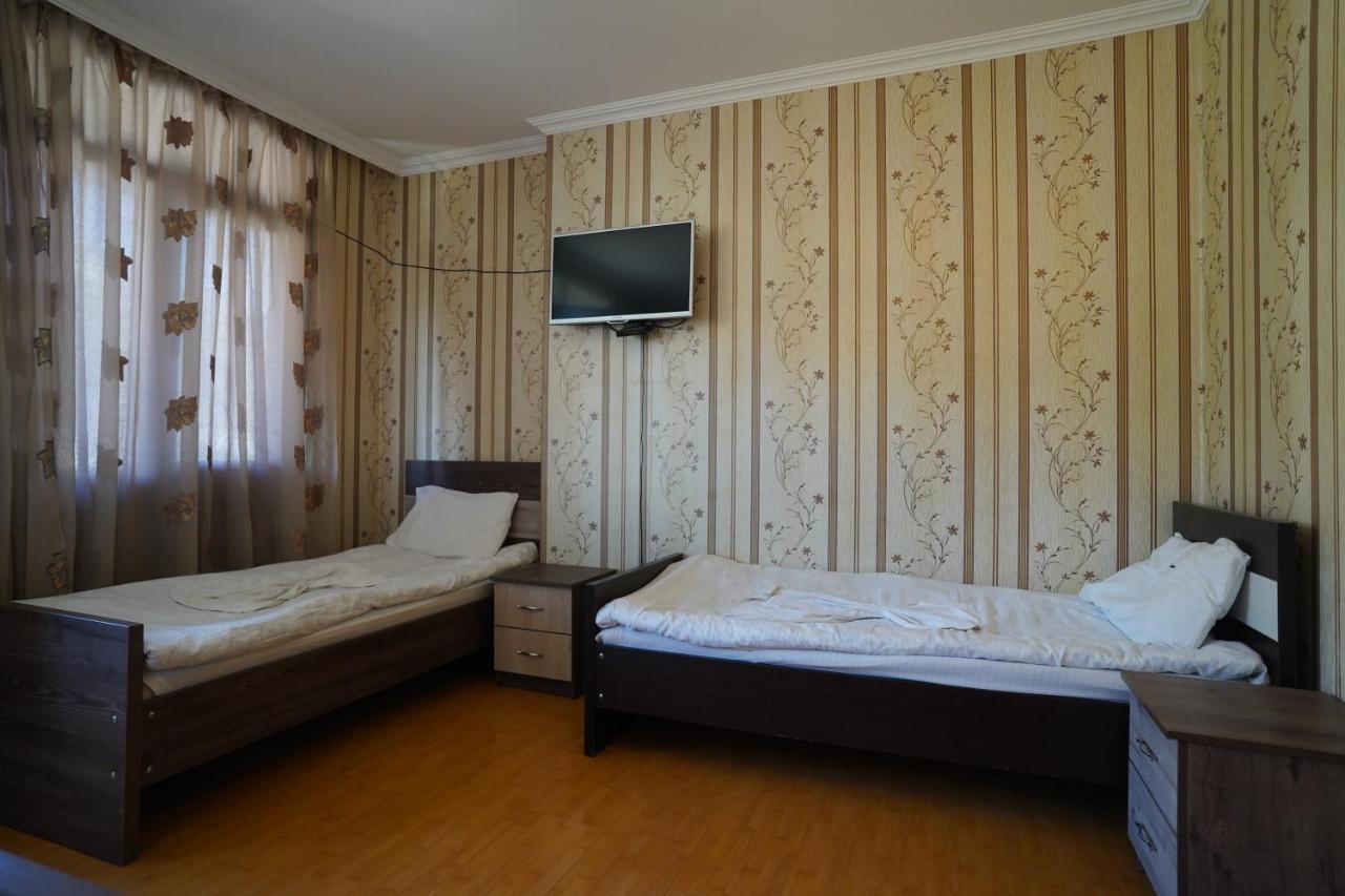 Imperator 1 Hotel Кутаиси Экстерьер фото
