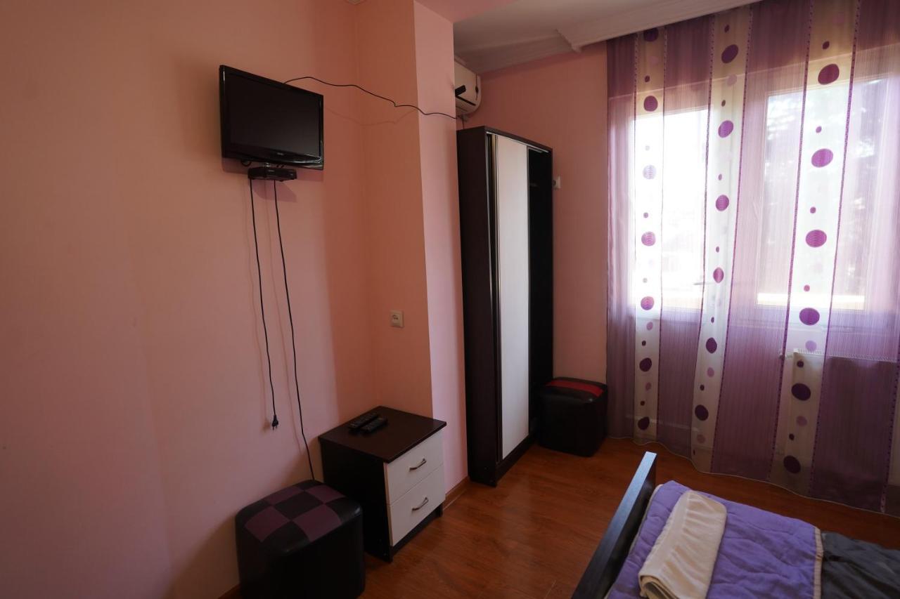 Imperator 1 Hotel Кутаиси Экстерьер фото