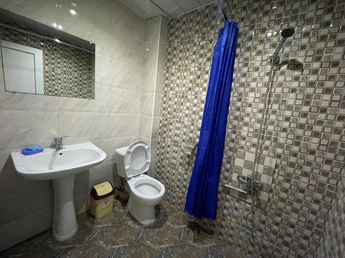 Imperator 1 Hotel Кутаиси Экстерьер фото
